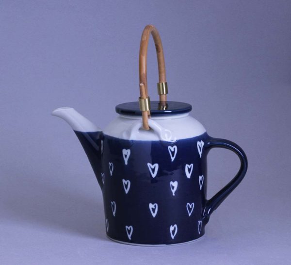 Porcelánová konev rovná malá se srdíčky