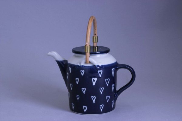 Porcelánová konev rovná střední se srdci