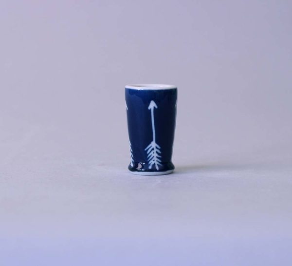 Porcelánový panák s terčem